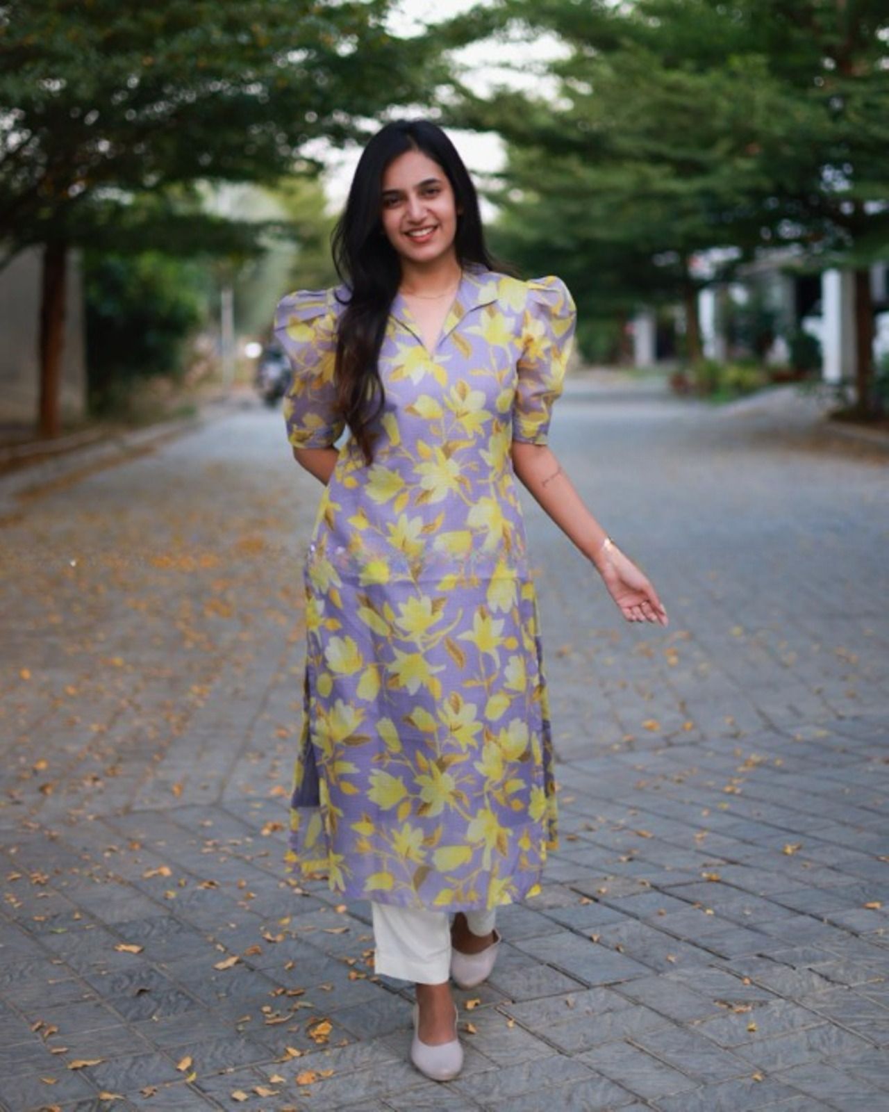Kurti with Paired with Straight Coton Bottom